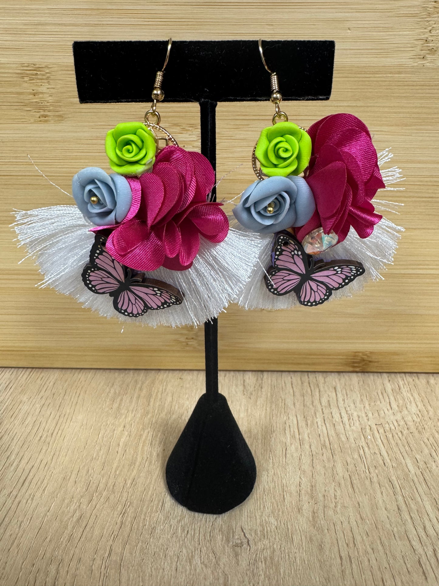 Floral Monarch Tassel Earrings - Blanco
