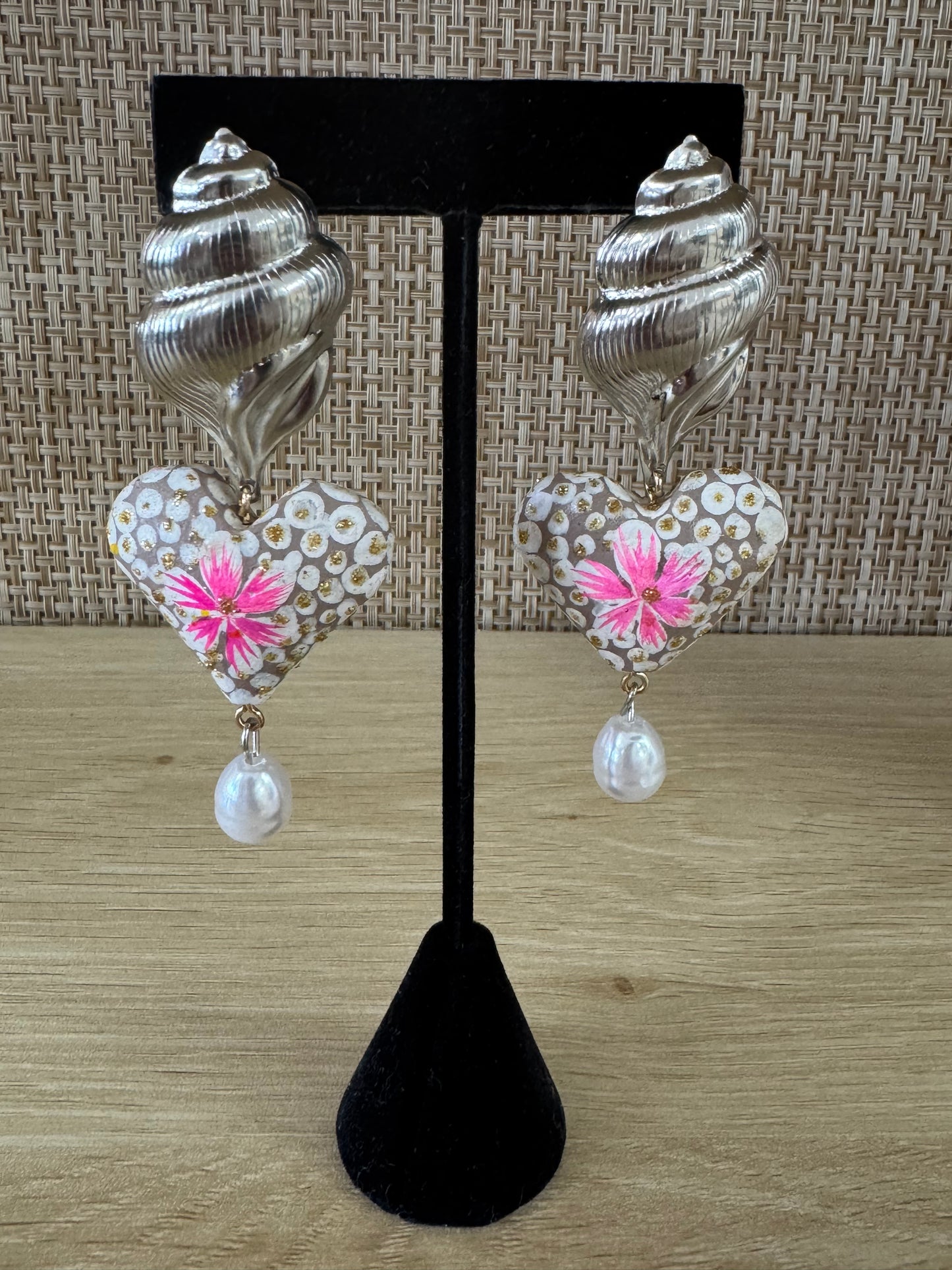 Concha Corazón Earrings (Silver)