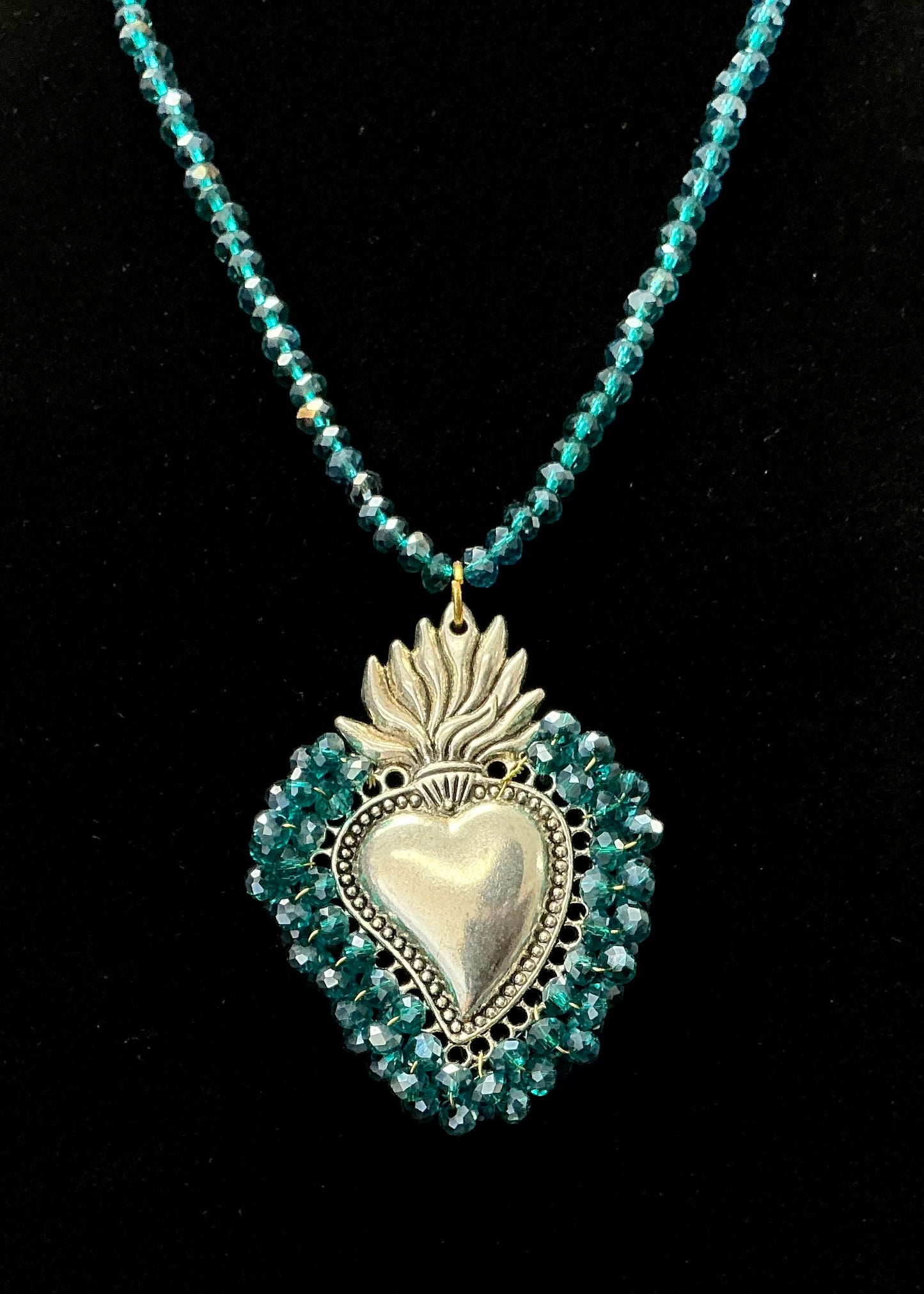 Corazón Sagrado Necklace - Teal