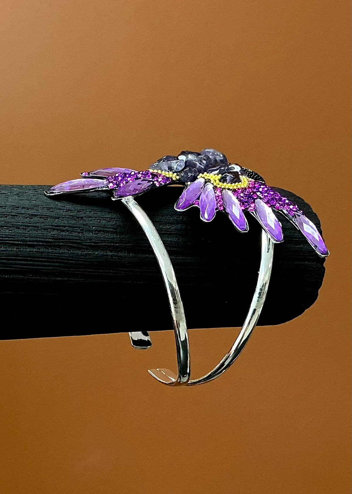 Pebbled Hummingbird Bracelet