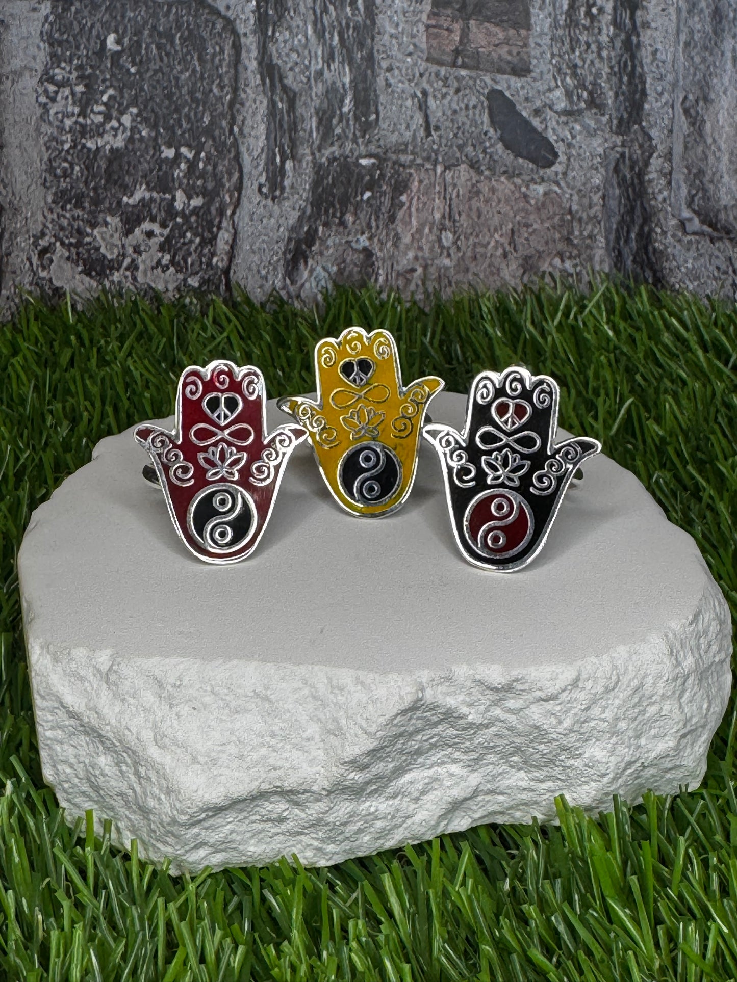 Mano Ring