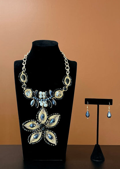 Golden Bloom Necklace Set