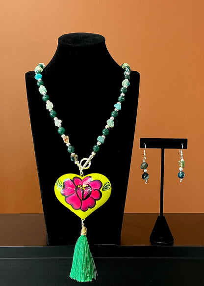 Flower Corazón Pintado Jade Necklace & Earrings