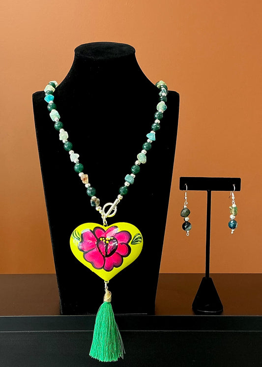 Flower Corazón Pintado Jade Necklace & Earrings