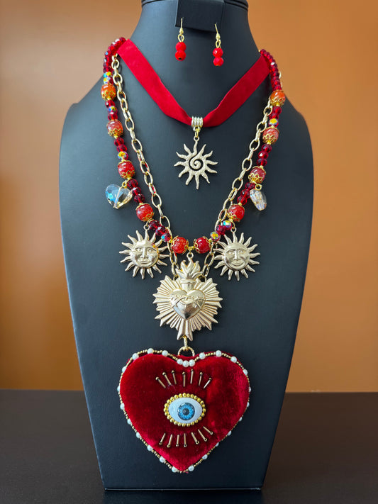 Corazon y Ojo Necklace Set - Red