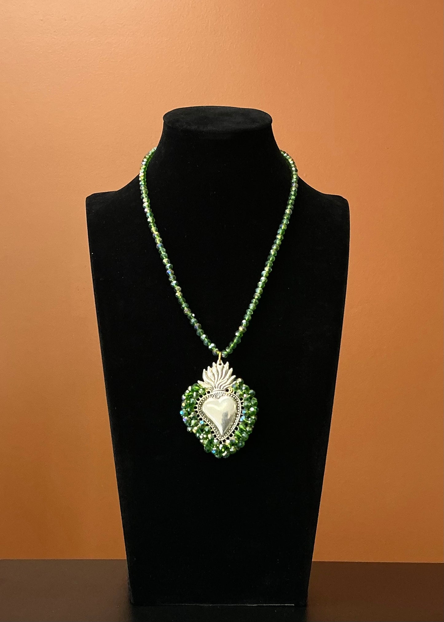 Corazón Sagrado Necklace - Dark Green