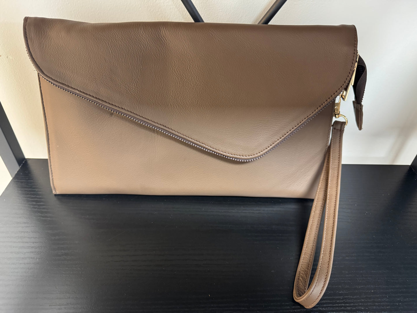 Leather Artesanal – Envelope Clutch - Beige