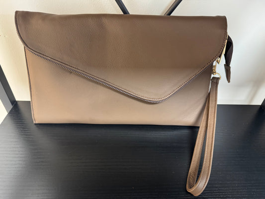 Leather Artesanal – Envelope Clutch - Beige