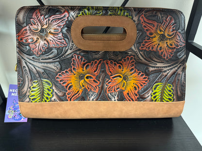 Artesanal Floral Cincelado Clutch