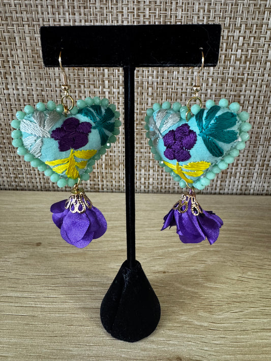 Royal Petals Corazón Earrings