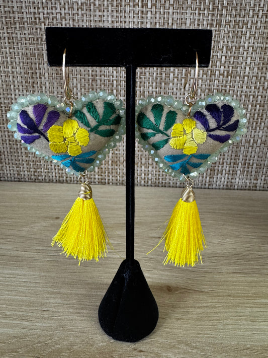 Día de Fiesta Corazón Earrings