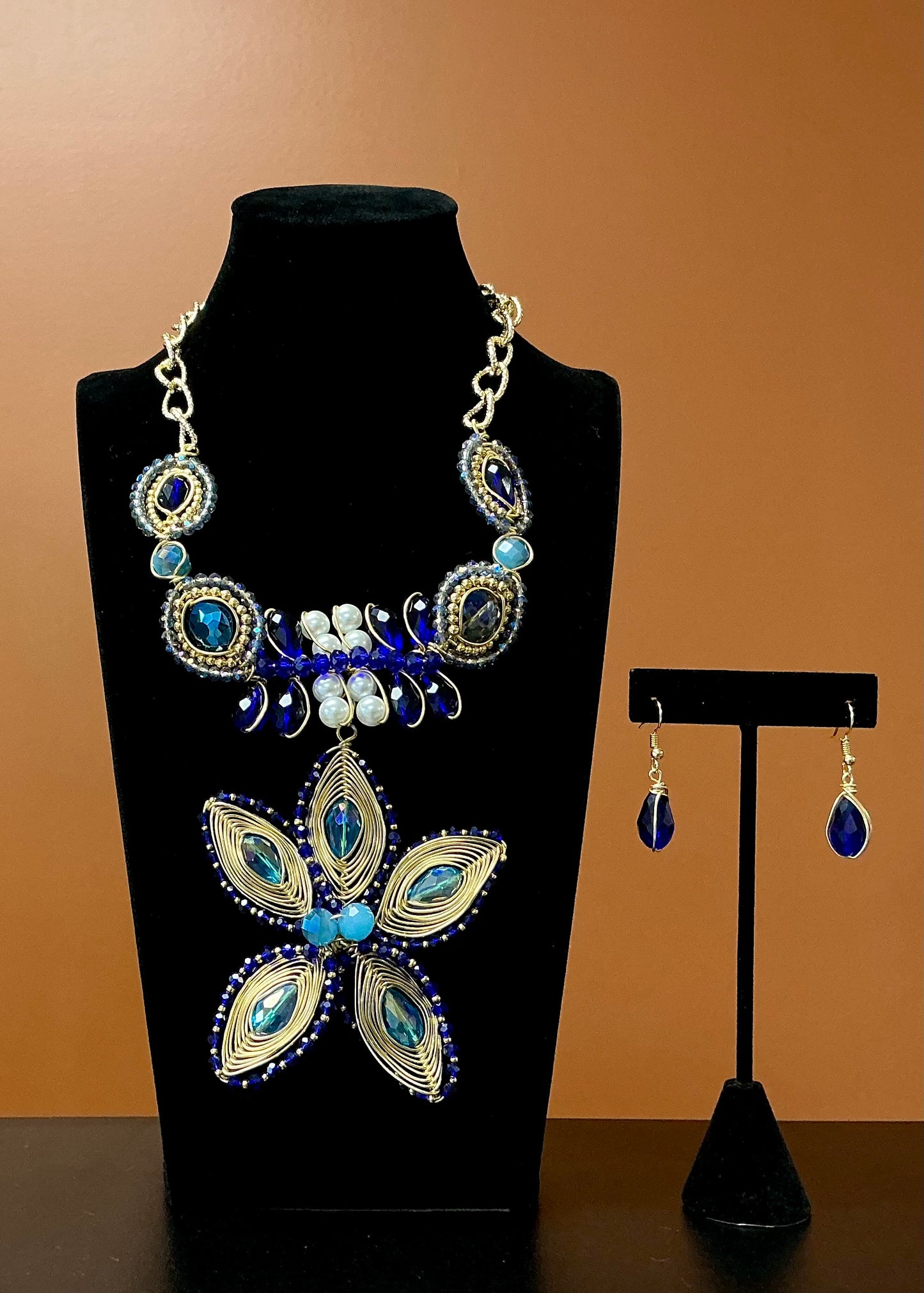 Golden Bloom Necklace Set - Blue