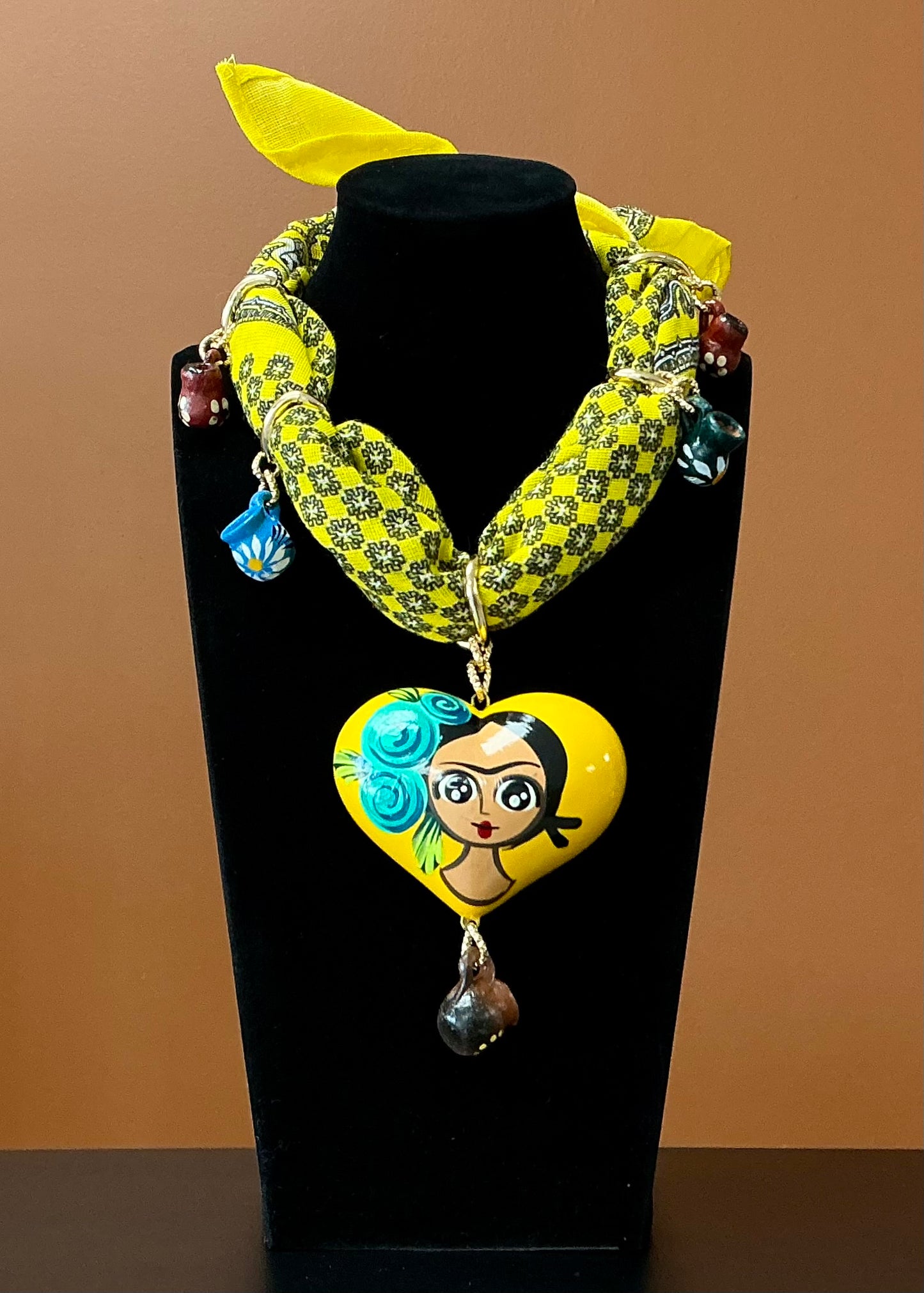 Bandana Corazón Necklace - Yellow