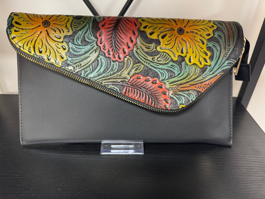 Artesanal Floral Cincelado Envelope Clutch