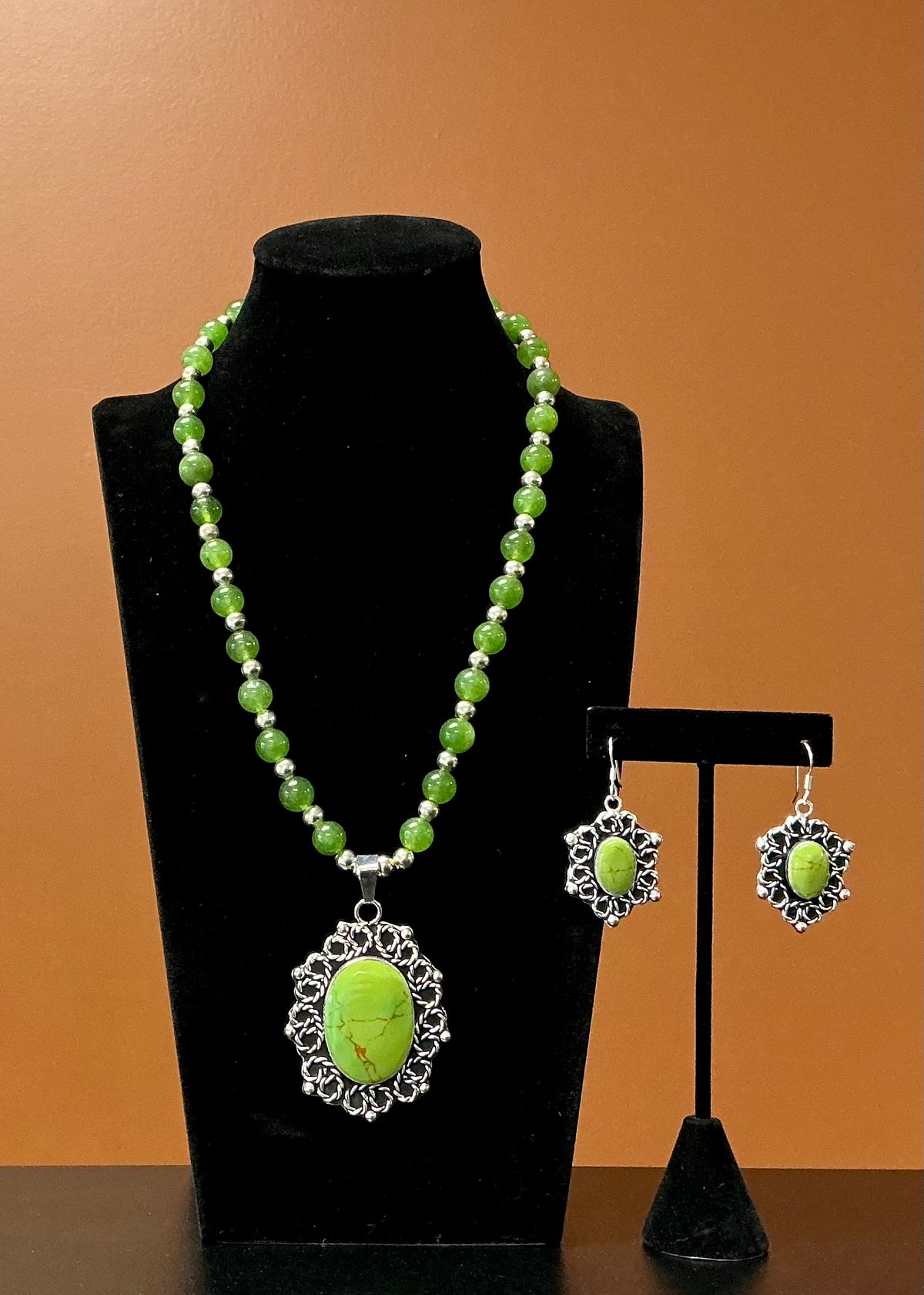 Earth’s Glow Necklace & Earrings