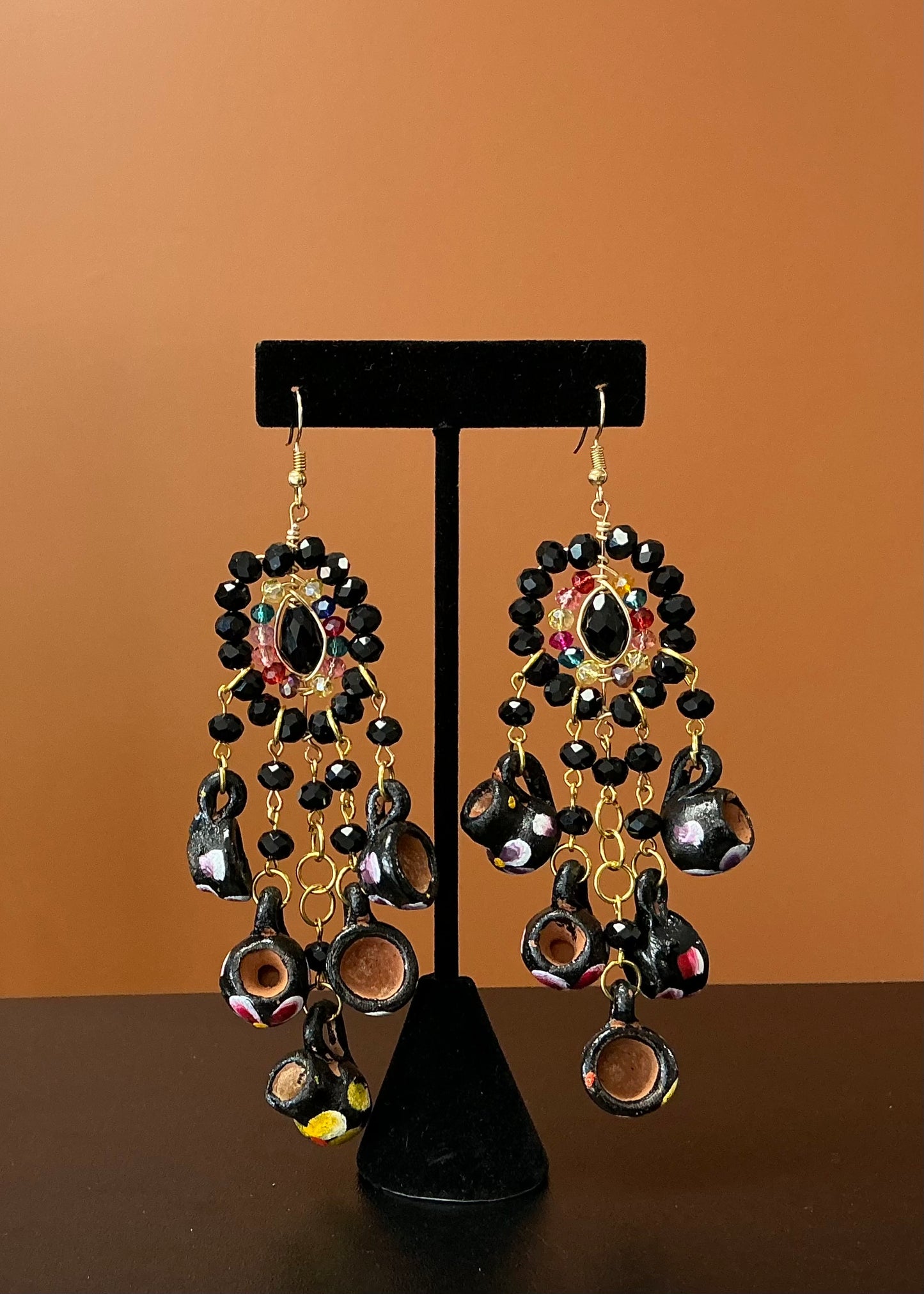 Tazas Negras Earrings
