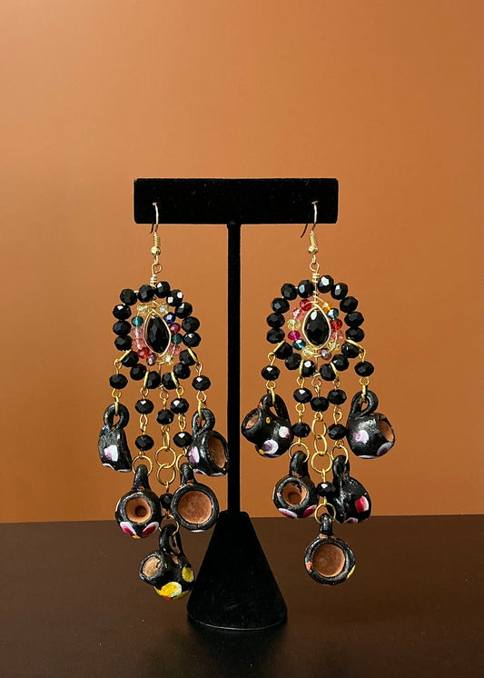 Tazas Negras Earrings