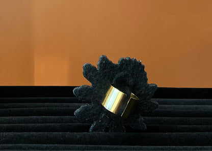 Corazón Sagrado Beaded Ring