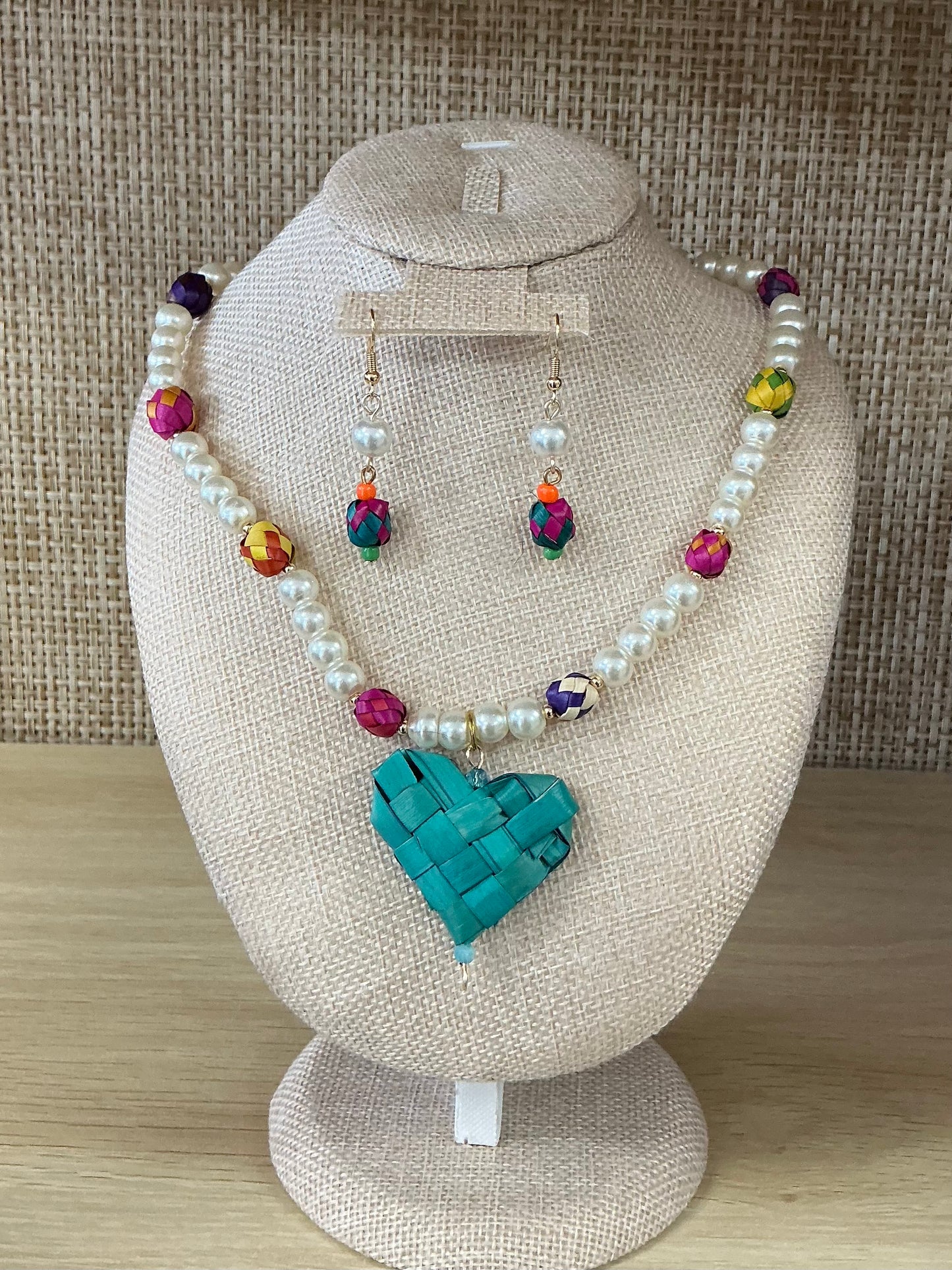 Corazón de Palma Necklace & Earrings Set