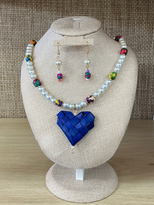 Corazón de Palma Necklace & Earrings Set