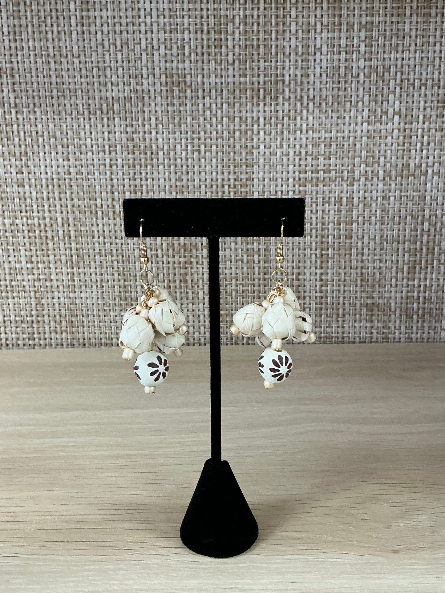 Flor de Palma Drop Earrings